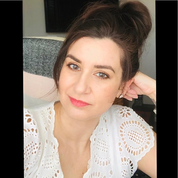 Meet your Posher, Sandra - Picture 1 of 4